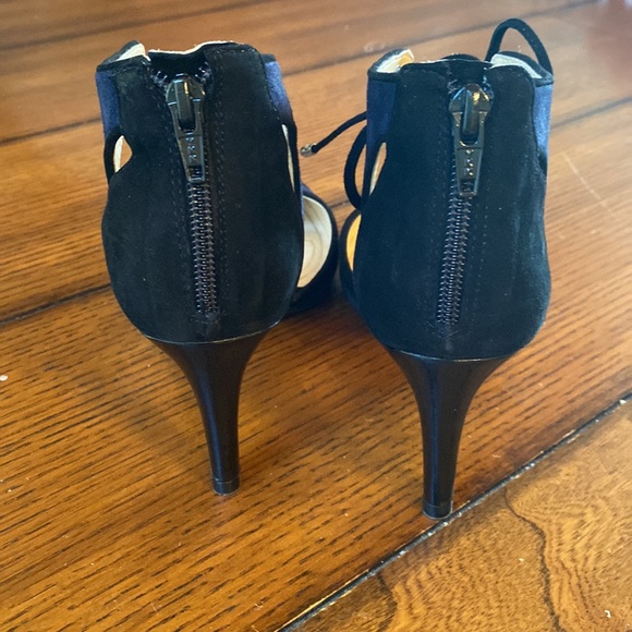 Alex Marie Evertonn Heels - Picture 6 of 7